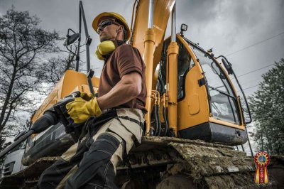 Сайт «Profstroi» — профессиональная аренда экскаватора-погрузчика для строительных работ